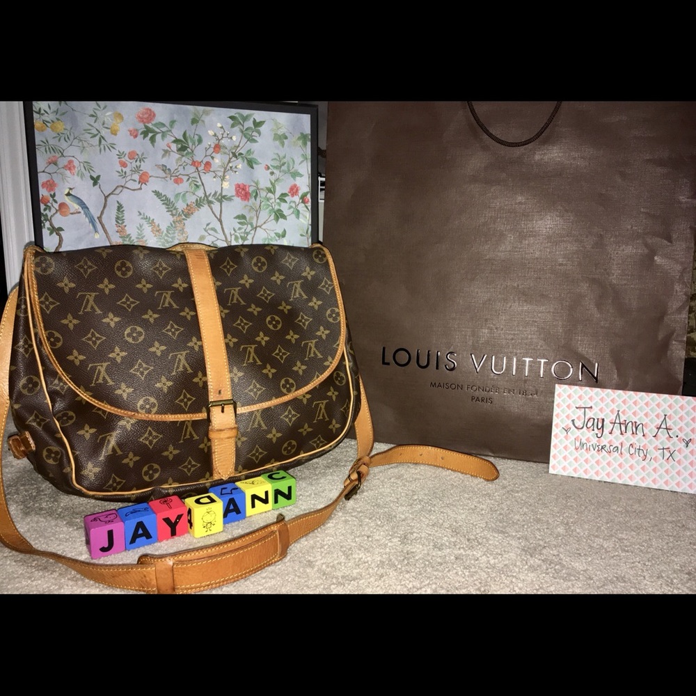 AUTHENTIC Louis Vuitton Vintage Saumur 35 Monogram